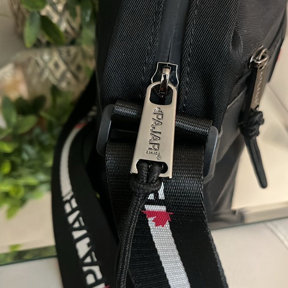 Pajar Elegant Black Crossbody Bag - Picture 7 of 12